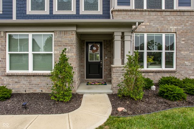 15692 Wellsprings Place, Fishers, IN 46037