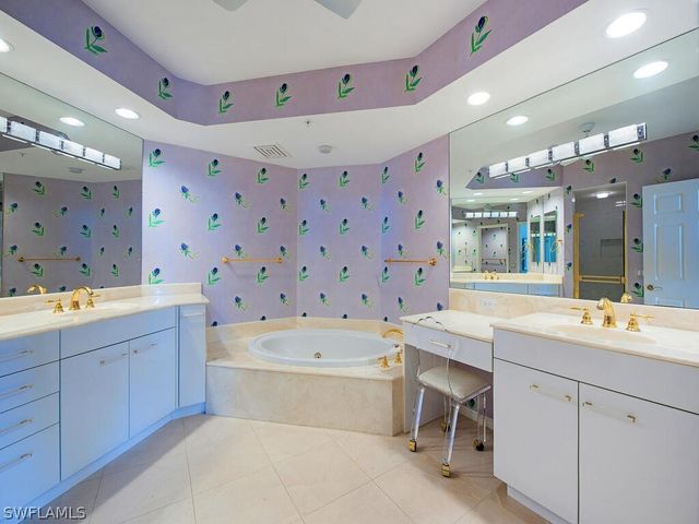 7225 Pelican Bay BLVD 1703, Naples, FL 34108