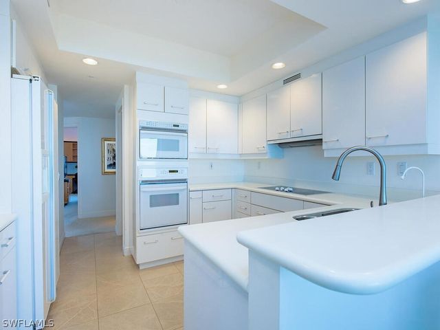 7225 Pelican Bay BLVD 1703, Naples, FL 34108