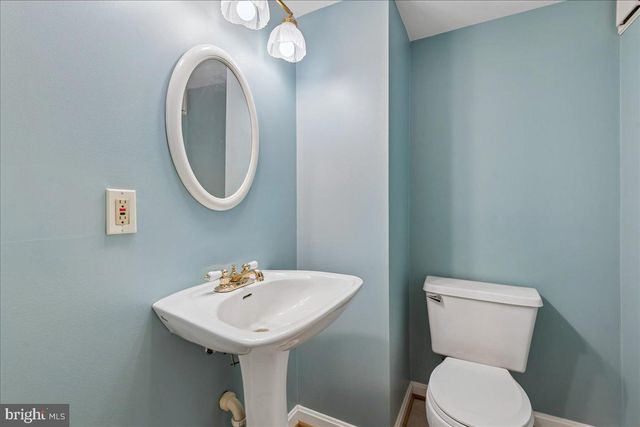7907 LEEDS DR, Pasadena, MD 21122