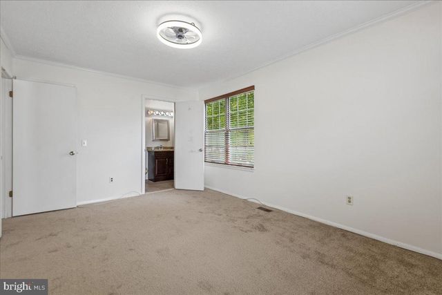 7907 LEEDS DR, Pasadena, MD 21122