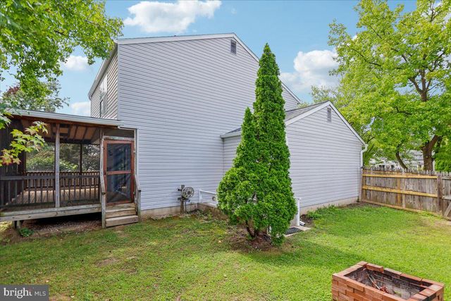 7907 LEEDS DR, Pasadena, MD 21122