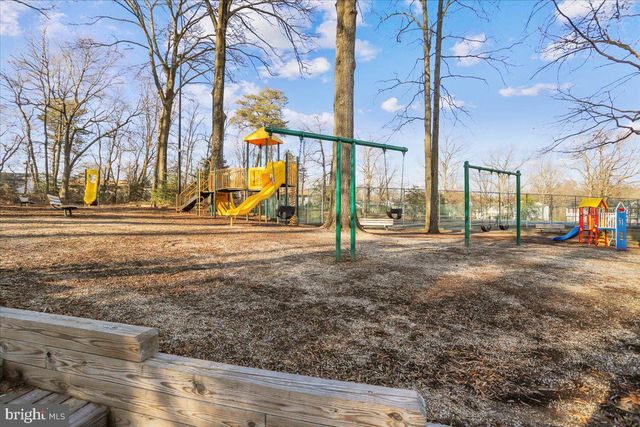 7907 LEEDS DR, Pasadena, MD 21122