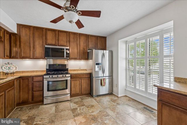 7907 LEEDS DR, Pasadena, MD 21122