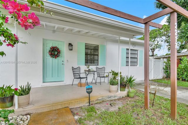 2217 SW 1st Ct 2217, Fort Lauderdale, FL 33312