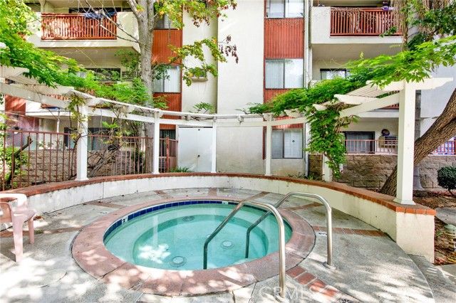 20234 Cantara Street 314, Winnetka (los Angeles), CA 91306