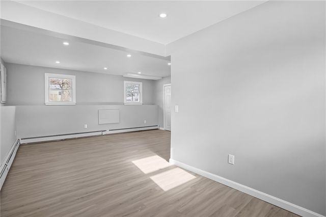 21 Florida Avenue, Coventry, RI 02816