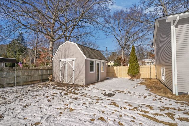 21 Florida Avenue, Coventry, RI 02816