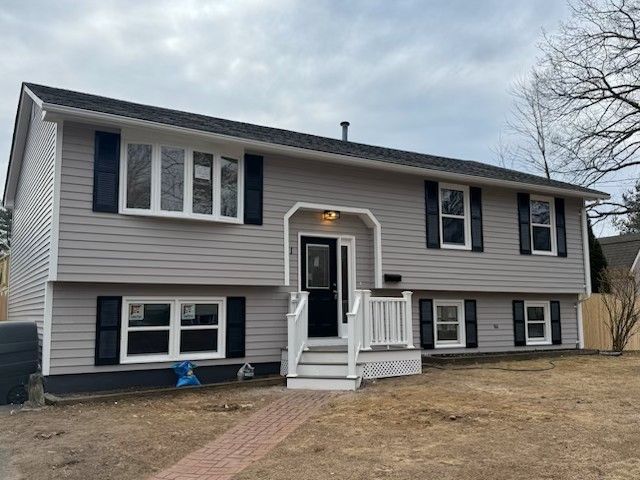 21 Florida Avenue, Coventry, RI 02816