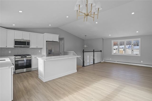 21 Florida Avenue, Coventry, RI 02816