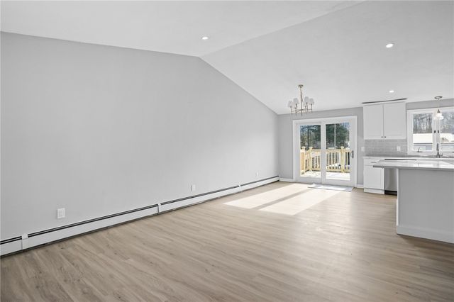 21 Florida Avenue, Coventry, RI 02816