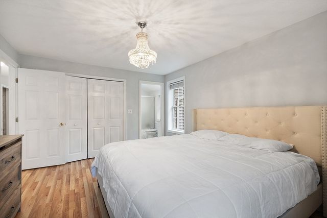 2 Pinebrook Ln, Worcester, MA 01609