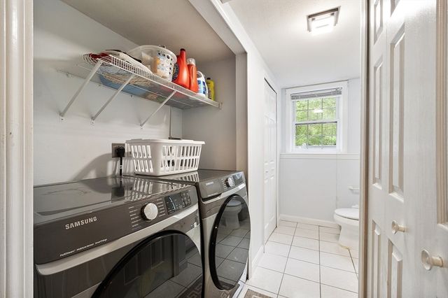 2 Pinebrook Ln, Worcester, MA 01609