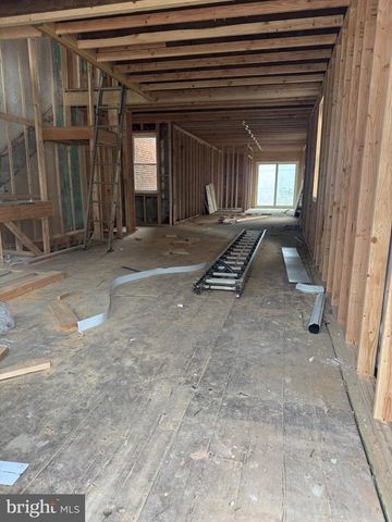 2713 PRATT ST, Philadelphia, PA 19137