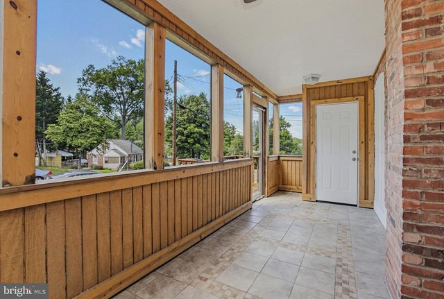 804 WADE AVE, Rockville, MD 20851