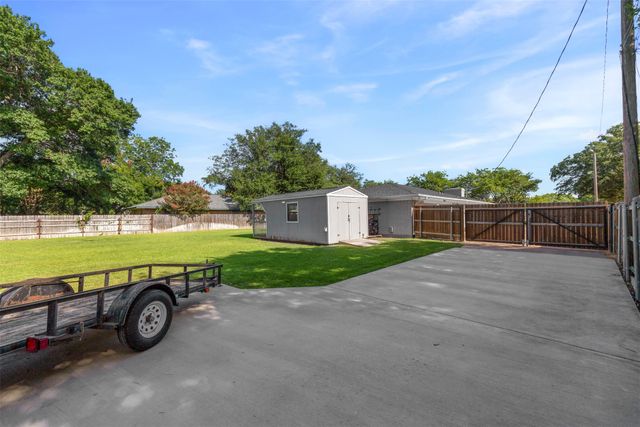 1801 Alexander Drive, Waxahachie, TX 75165