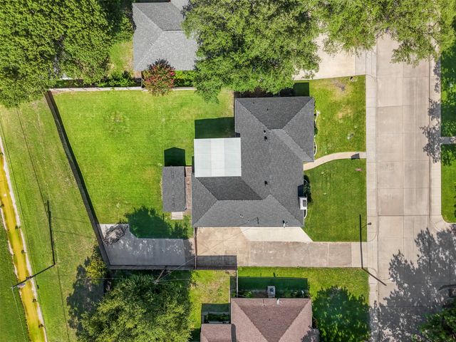 1801 Alexander Drive, Waxahachie, TX 75165
