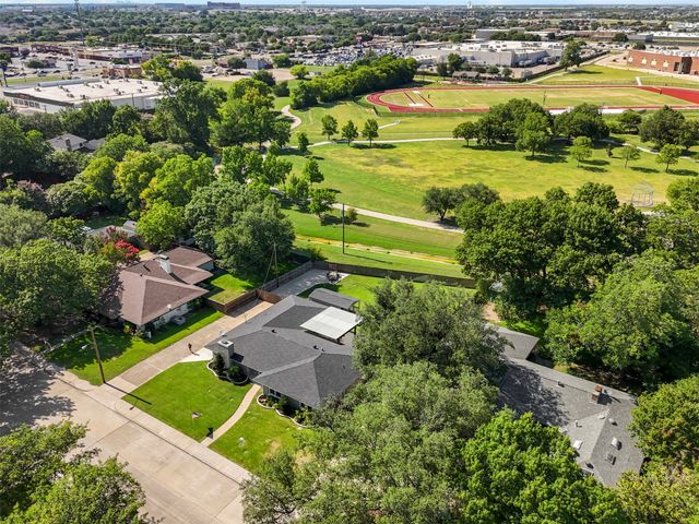 1801 Alexander Drive, Waxahachie, TX 75165