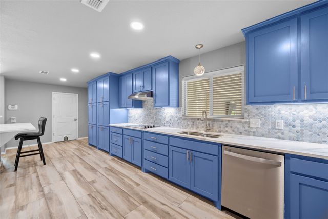 1801 Alexander Drive, Waxahachie, TX 75165