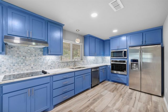 1801 Alexander Drive, Waxahachie, TX 75165