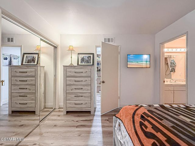 19337 Oak Plaza Court, Newhall, CA 91321