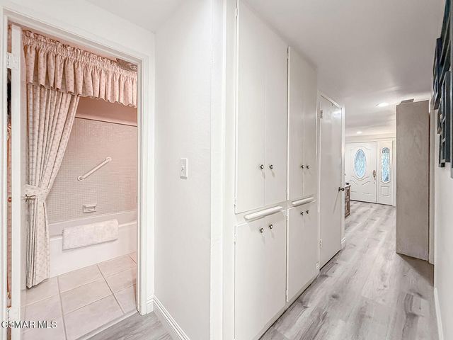 19337 Oak Plaza Court, Newhall, CA 91321