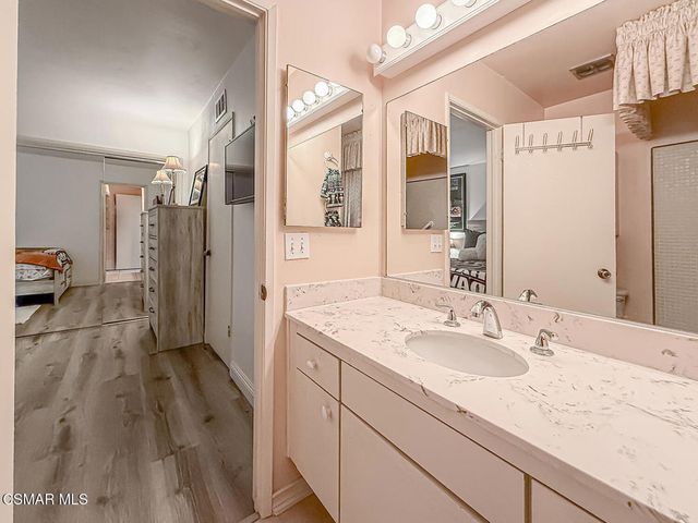 19337 Oak Plaza Court, Newhall, CA 91321