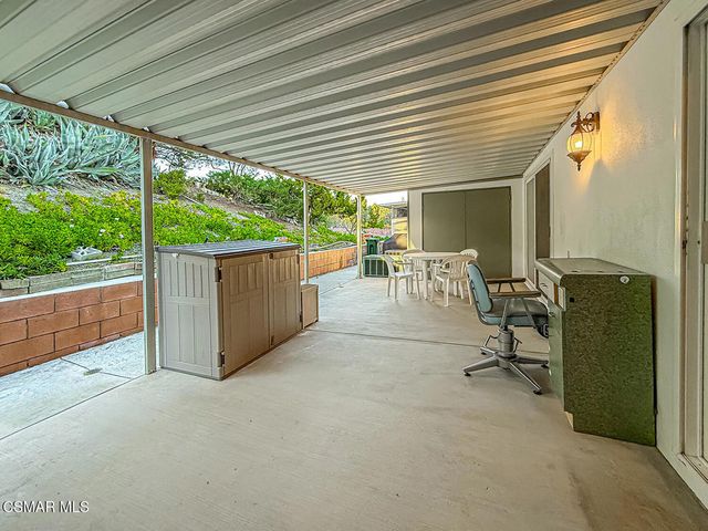 19337 Oak Plaza Court, Newhall, CA 91321