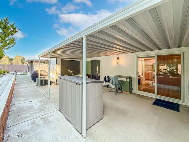 19337 Oak Plaza Court, Newhall, CA 91321