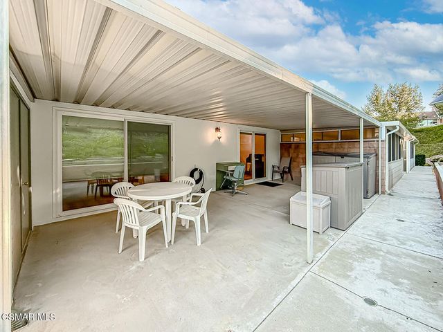 19337 Oak Plaza Court, Newhall, CA 91321