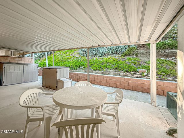 19337 Oak Plaza Court, Newhall, CA 91321