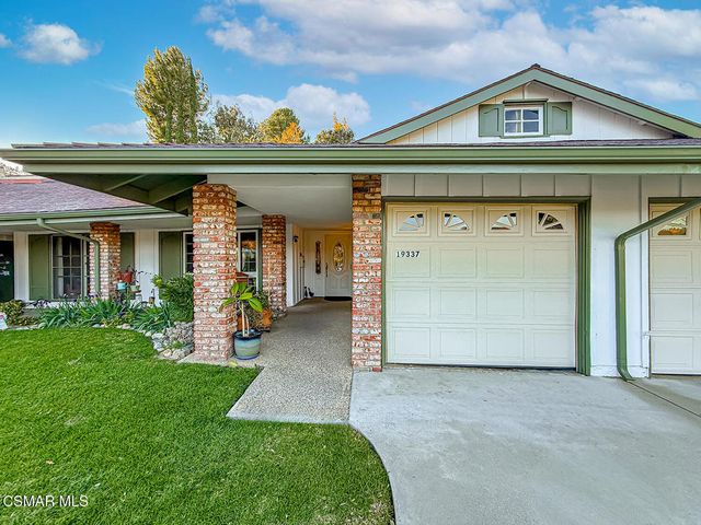 19337 Oak Plaza Court, Newhall, CA 91321