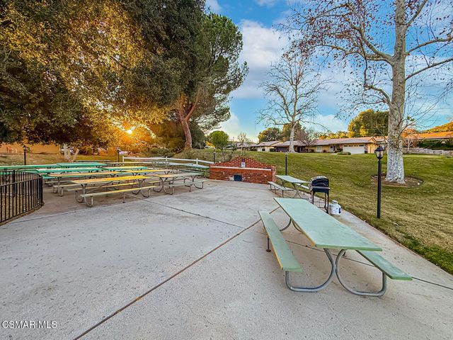 19337 Oak Plaza Court, Newhall, CA 91321