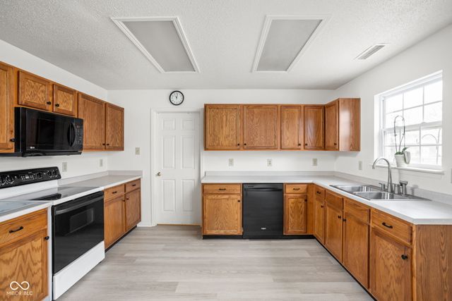 6932 Merritt Ridge Way, Avon, IN 46123