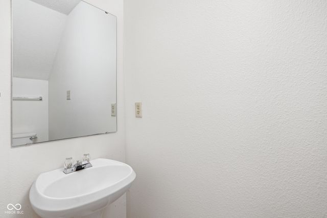 6932 Merritt Ridge Way, Avon, IN 46123