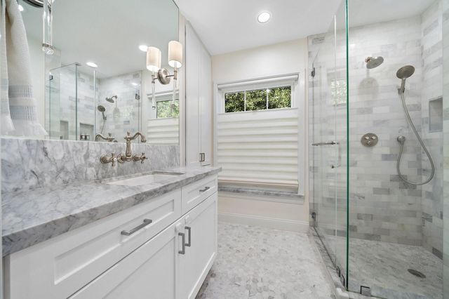 2003 Dryden Road, Houston, TX 77030