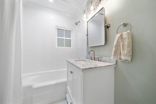 2003 Dryden Road, Houston, TX 77030