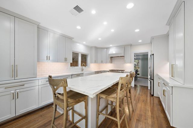 2003 Dryden Road, Houston, TX 77030