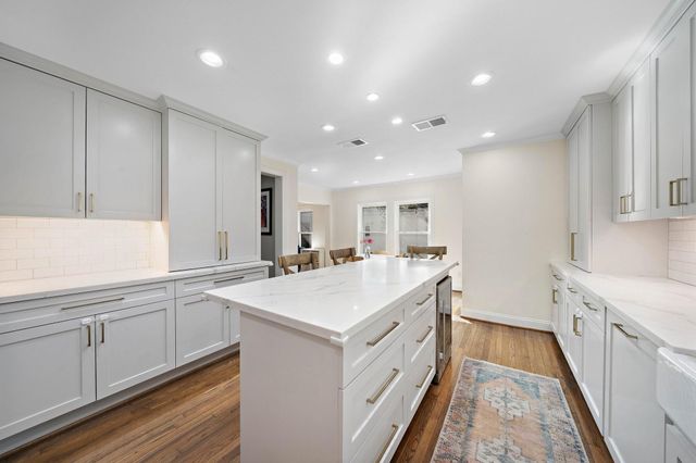 2003 Dryden Road, Houston, TX 77030