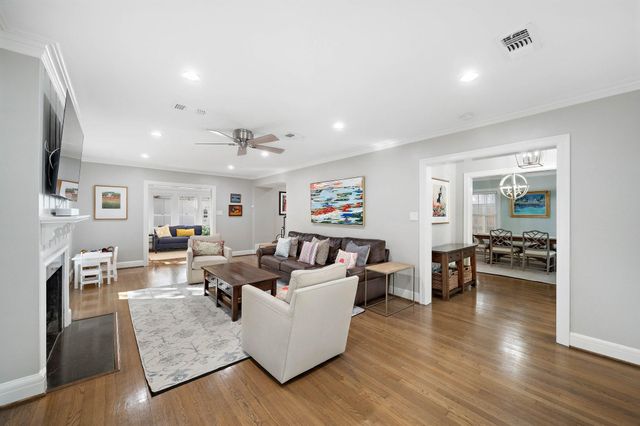 2003 Dryden Road, Houston, TX 77030