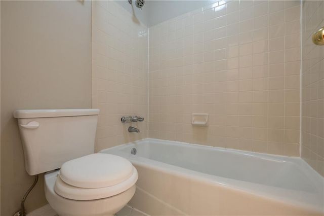 5097 Village Green Way, Alpharetta, GA 30009