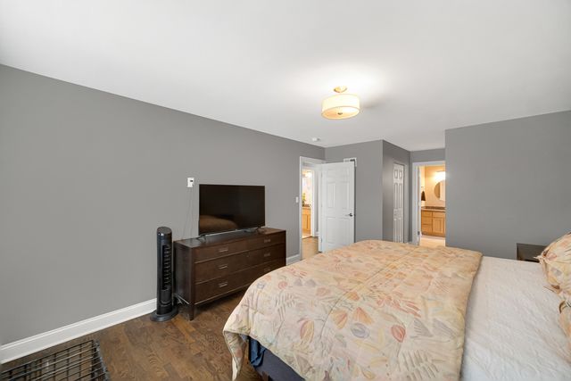 2699 Lisa Court, Northbrook, IL 60062