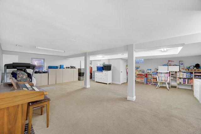 2699 Lisa Court, Northbrook, IL 60062