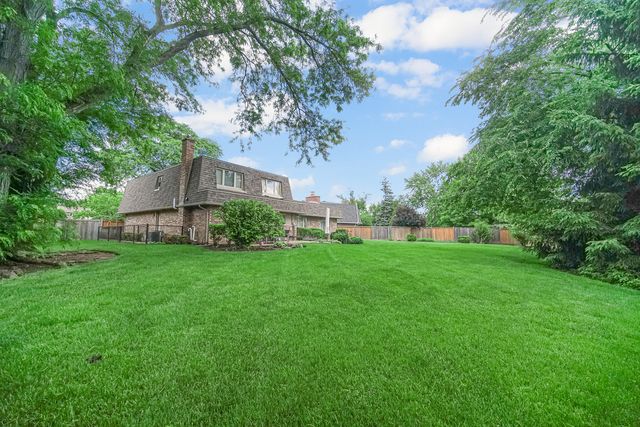 2699 Lisa Court, Northbrook, IL 60062