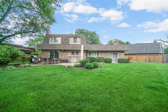 2699 Lisa Court, Northbrook, IL 60062