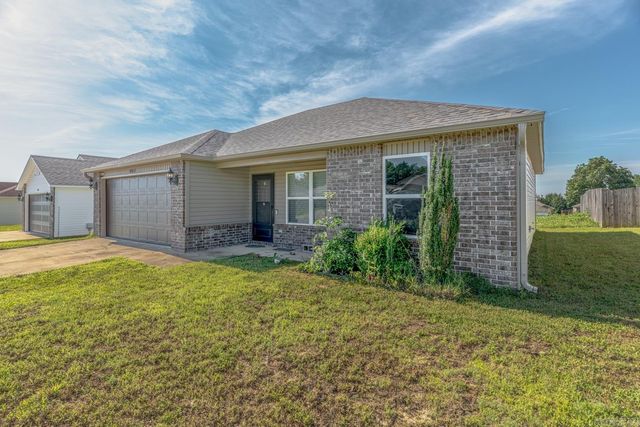 4017 Willow Ridge Dr, Jonesboro, AR 72405