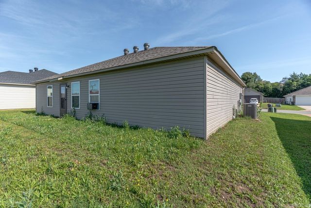4017 Willow Ridge Dr, Jonesboro, AR 72405