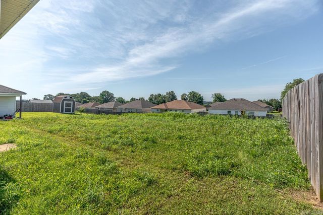 4017 Willow Ridge Dr, Jonesboro, AR 72405