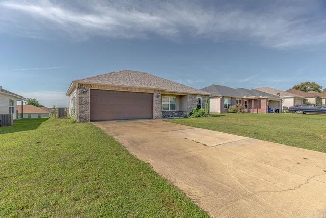 4017 Willow Ridge Dr, Jonesboro, AR 72405