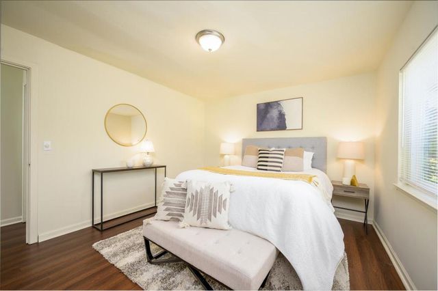 2704 Louis Road, Palo Alto, CA 94303